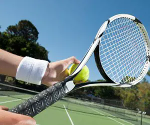 tennis_serving_green_blue_2