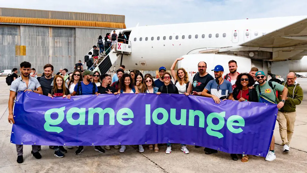 Copy-of-Game-Lounge-Group-Photo-Airport-2-1024x576