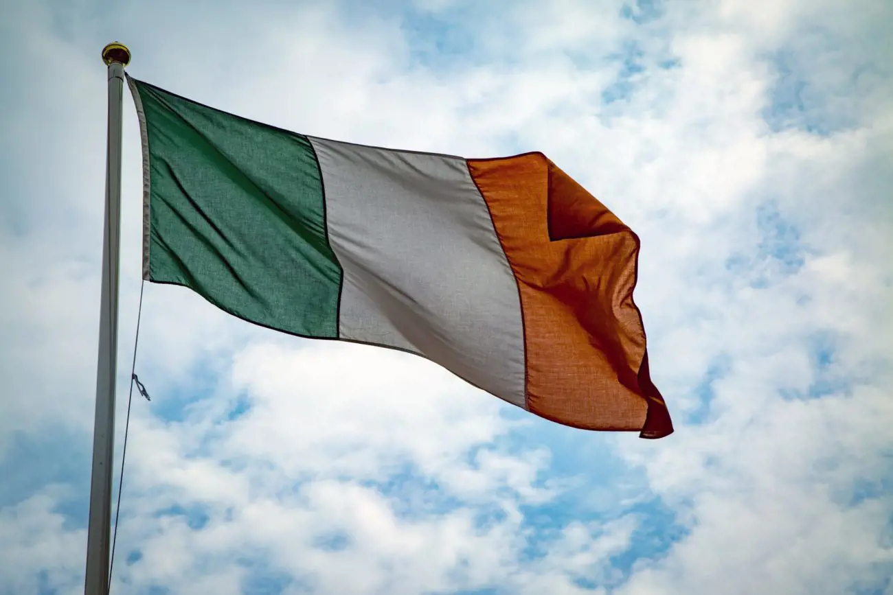 ireland-flag-15291656204uq3